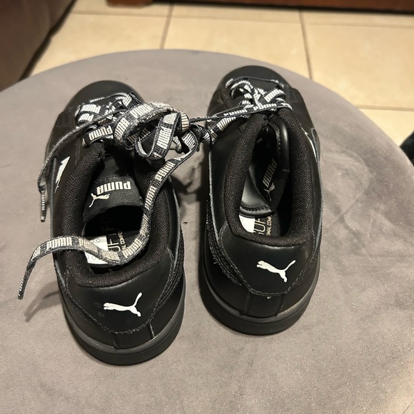 PUMA BOYS SHOES COLOR BLACK NEW NEVER SIZE 4.5 COME WITH NO BOX - Picture 8 of 10